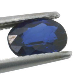 0,98 ct blauer Saphir im Ovalschliff 6,96 x 5,08 mm