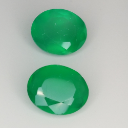 Green agate oval cut 10x8mm 1pz