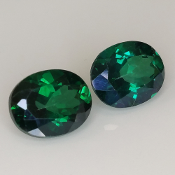 Topacio verde talla oval 10x8mm 1pz