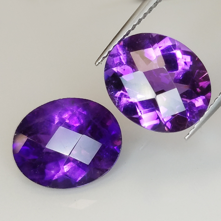 Amethyst oval cut with checkerboard 12.00x10.00mm 1pz