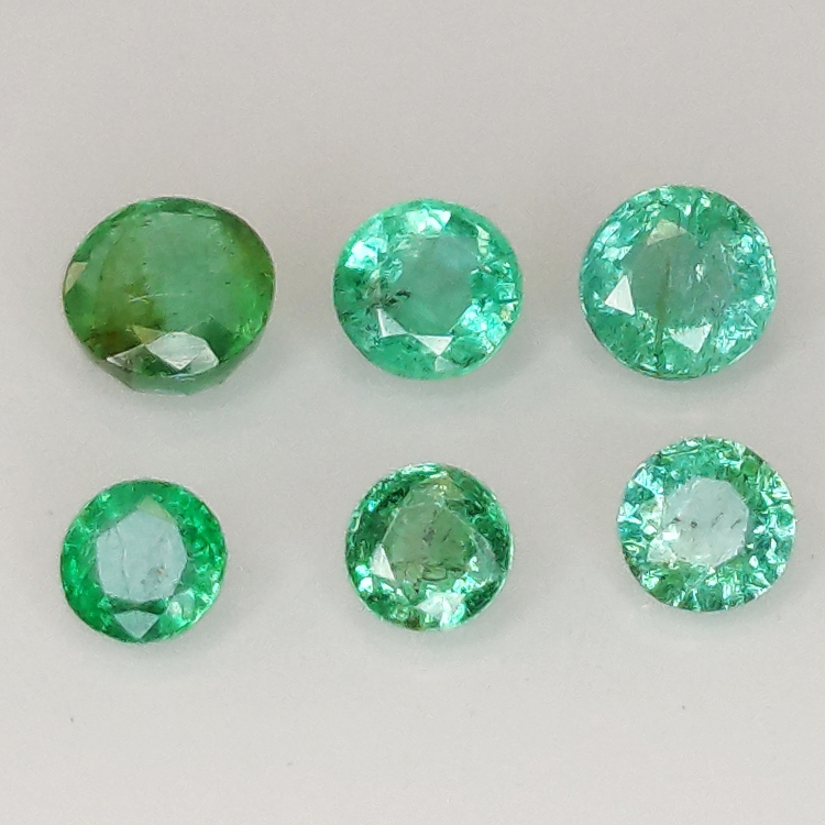 Round cut emerald 2.7-3.7mm 1ct