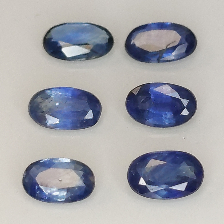 Saphir bleu taille ovale 5x3mm 1ct