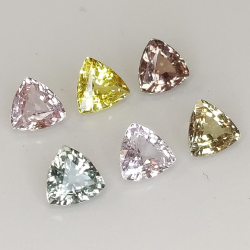 Zaffiro di Ceylon multicolore con taglio a trilioni, 3,9-4,1 mm, 1 ct