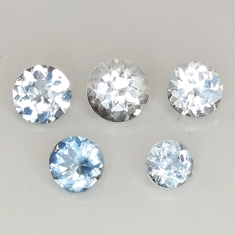 Aquamarine round cut 2.9-4.1mm 1ct