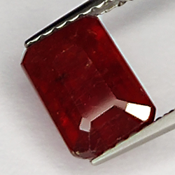 2.60ct Rubin smaragdschliff 8.6x5.5mm