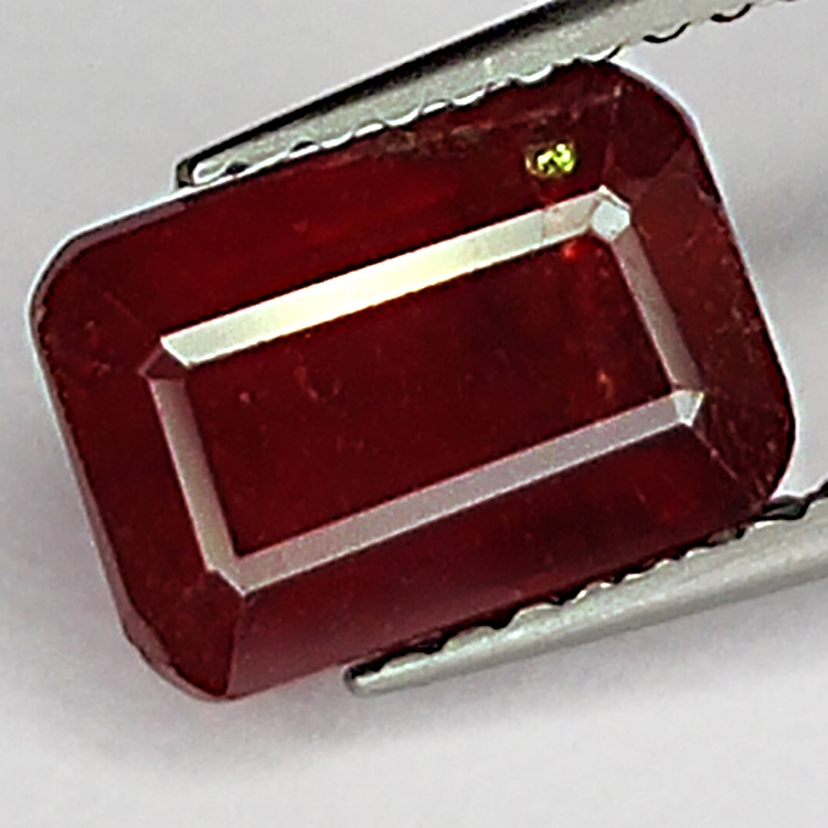 3.10ct Rubin smaragdschliff 8.6x6.0mm