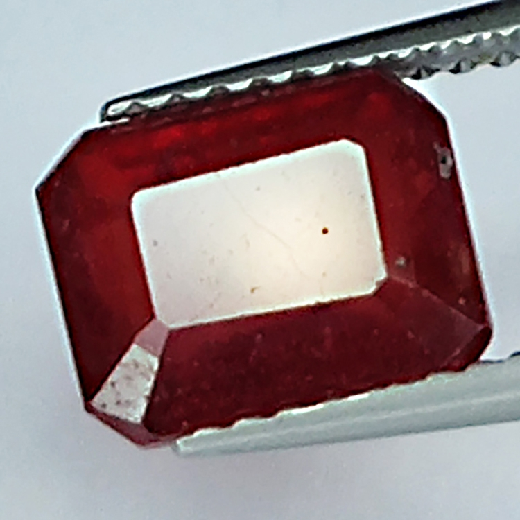 3.65ct Rubin smaragdschliff 8.4x6.6mm