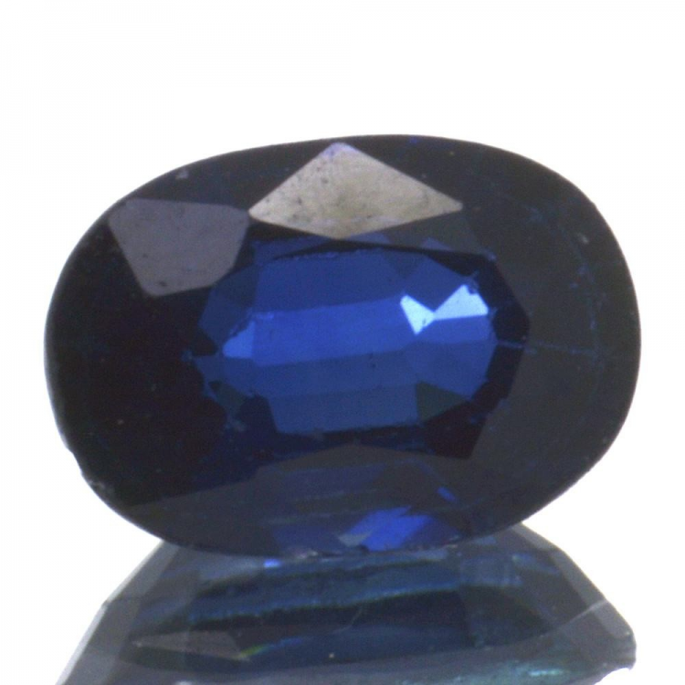 Saphir bleu 1,14 ct taille ovale 7,13 x 4,98 mm