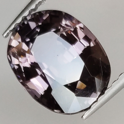 2.57ct Espinela Morado talla oval 9.4x7.4mm