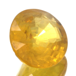 Saphir jaune 1,73 ct taille ovale 8,39x6,96 mm