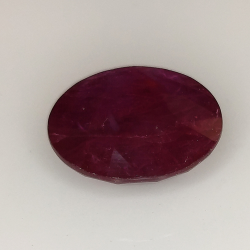 9.50ct Rubin ovalschliff 14.3x12.4mm