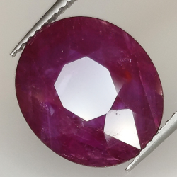 9.50ct Rubin ovalschliff 14.3x12.4mm