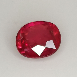 1.02ct Rubin ovalschliff 6.3x5.6mm