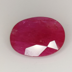 5.83ct Rubin ovalschliff 13.7x10.8mm