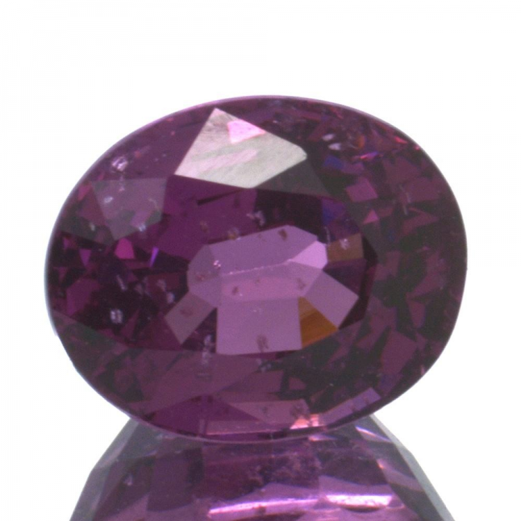 2,88ct.Rhodolite Garnet Oval Cut