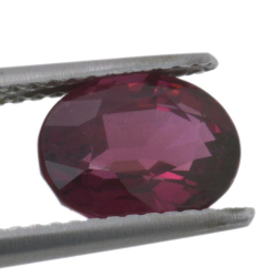 2,79ct.Rhodolite Garnet Oval Cut