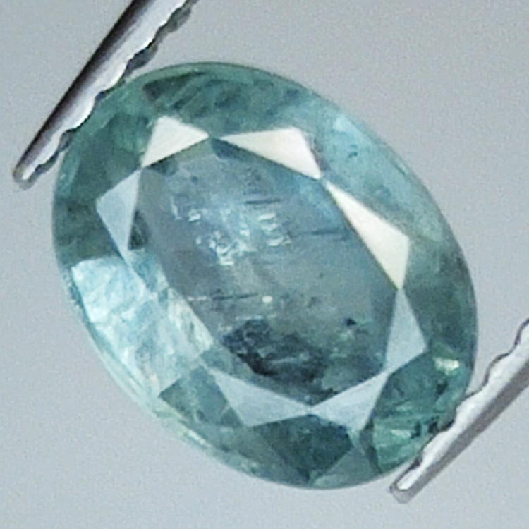 1.69ct Zafiro Azul talla oval 7.9x6.0mm