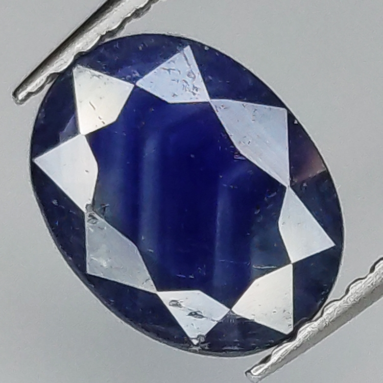 1.46ct Zaffiro blu taglio ovale 9.0x6.9mm