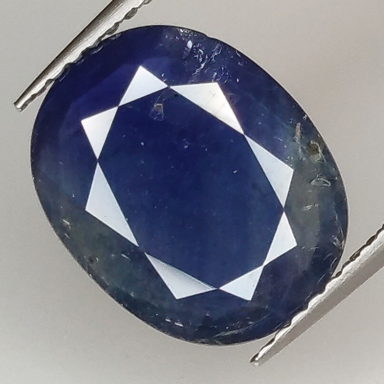 3.78ct Zaffiro blu taglio ovale 12.1x9.6mm