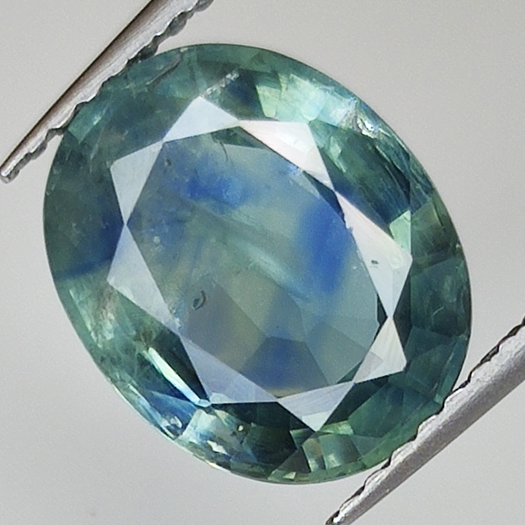 3.92ct Blauer Saphir Ovalschliff 10.6x8.6mm