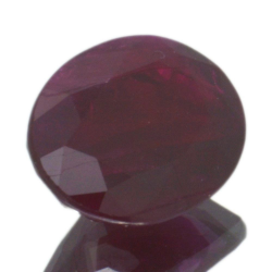 3,38ct. Ruby Oval Cut