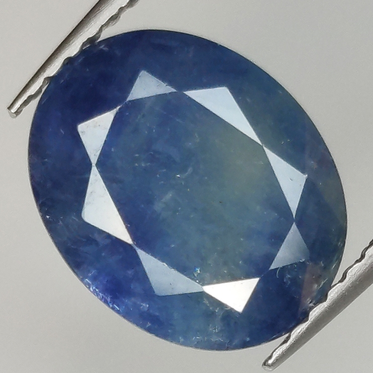 3.73ct Blauer Saphir Ovalschliff 10.8x8.7mm