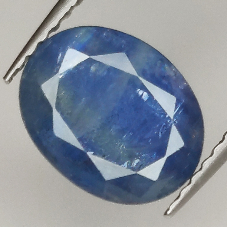 2.77ct Saphir Bleu coupe ovale 9.4x7.4mm