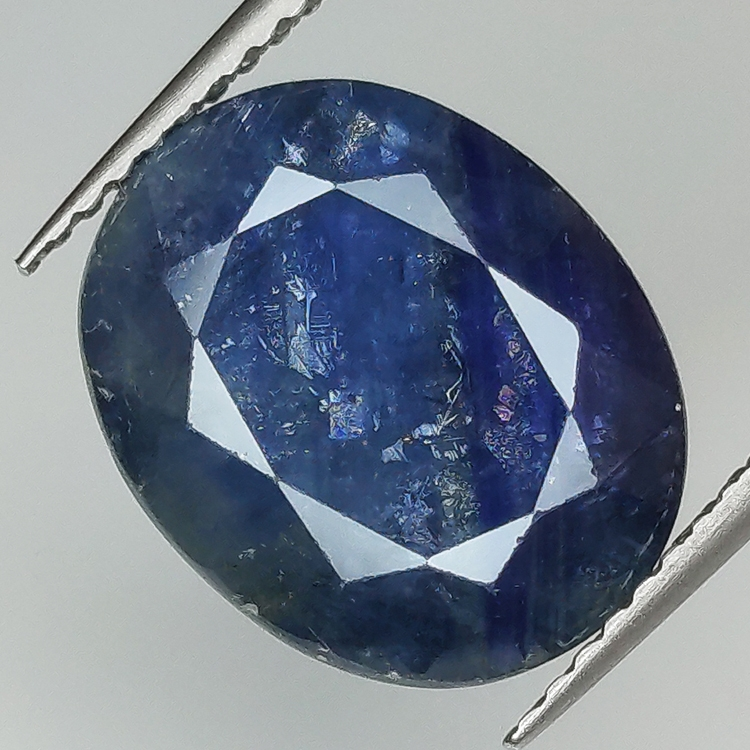 8.42ct Saphir Bleu coupe ovale 12.9x10.4mm