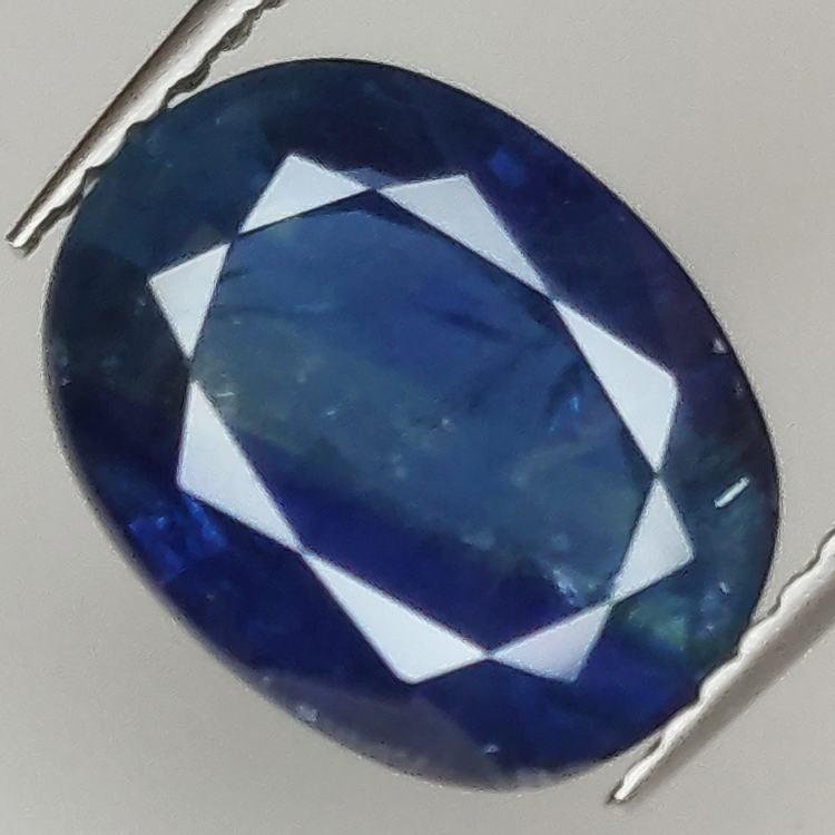 4.74ct Blauer Saphir Ovalschliff 11.2x8.7mm