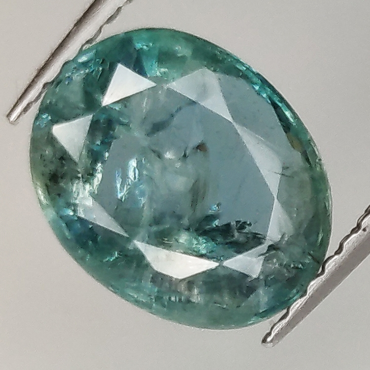 2.25ct Smeraldo taglio ovale 9.8x7.9mm