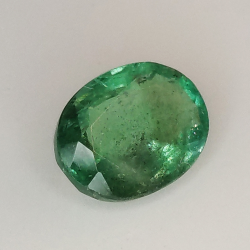 1.20ct Emeraude coupe ovale 8.1x6.1mm