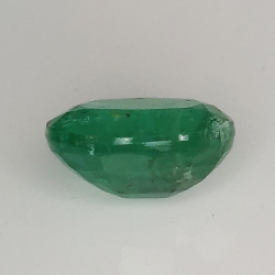 1.40ct Emeraude coupe ovale 8.1x6.1mm