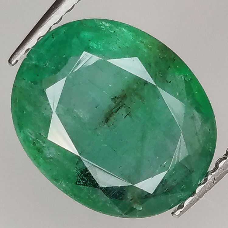 3.06ct Emerald oval cut 10.8x8.9mm