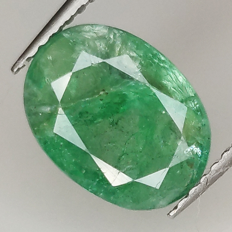 2.36ct Emerald oval cut 10.8x8.1mm