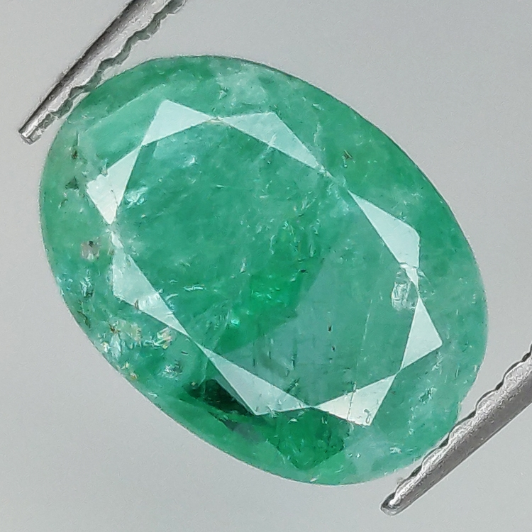 2.93ct Emerald oval cut 10.6x7.6mm