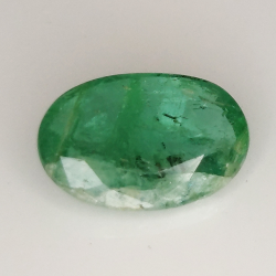 2.42ct Esmeralda talla oval 11.3x7.8mm