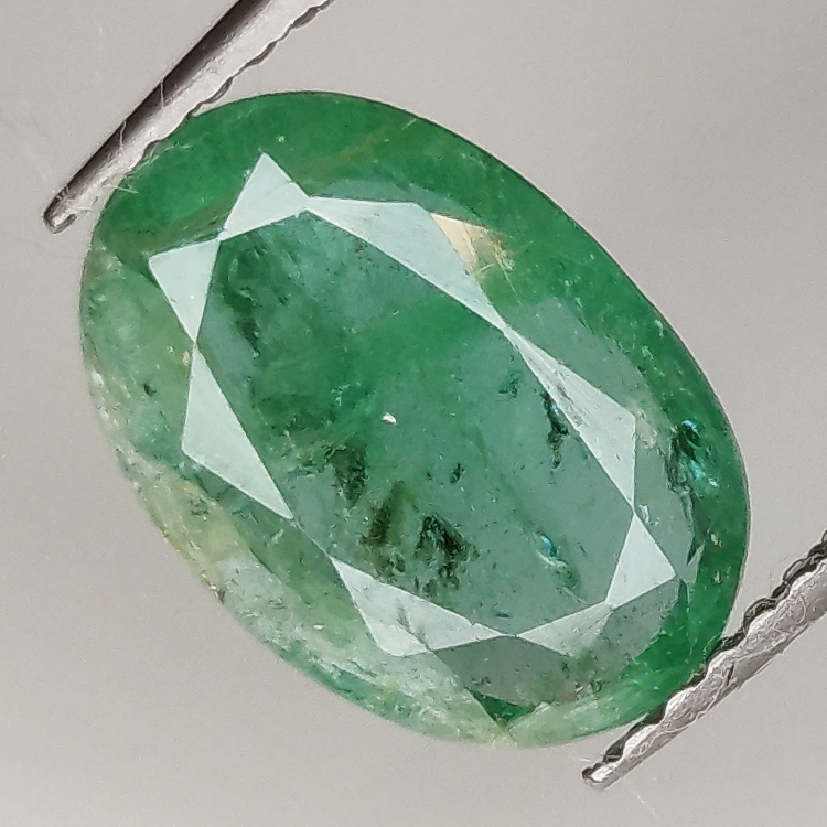 2.42ct Emerald oval cut 11.3x7.8mm