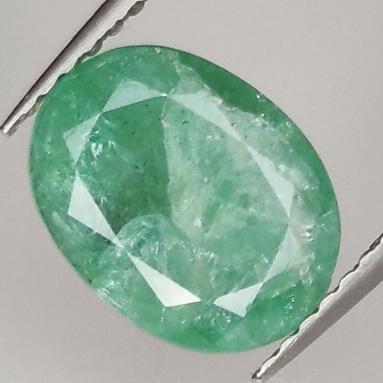 2.75ct Emerald oval cut 9.9x7.6mm