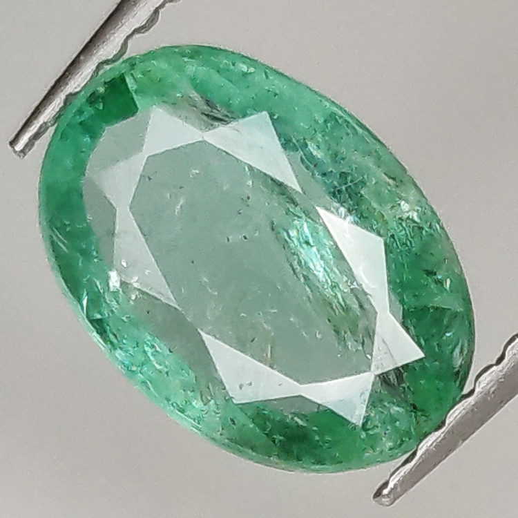 1.65ct Emerald oval cut 9.4x6.7mm