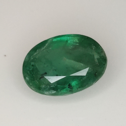 2.33ct Emeraude coupe ovale 9.6x7.2mm