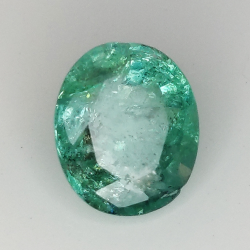 1.94ct Esmeralda talla oval 9.0x7.5mm