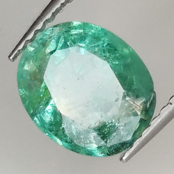 1.94ct Emerald oval cut 9.0x7.5mm