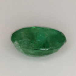 2.00ct Esmeralda talla oval 9.6x7.3mm