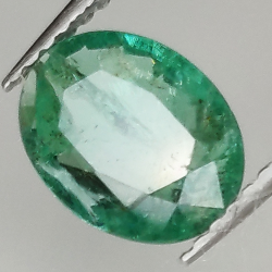 1.39ct Esmeralda talla oval 9.1x7.0mm