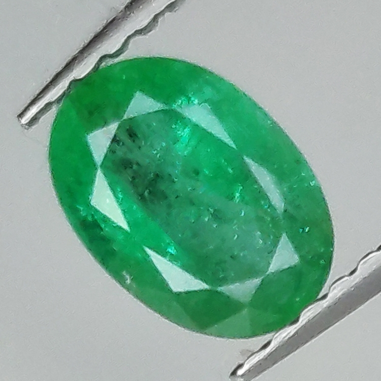 0.85ct Emerald oval cut 7.1x5.0mm