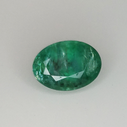 0.98ct Esmeralda talla oval 7.1x5.1mm