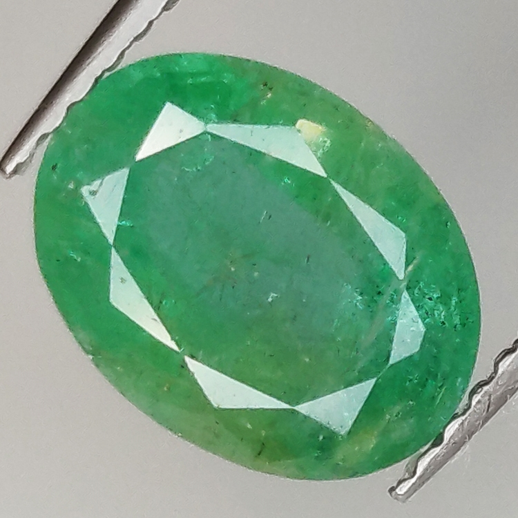 2.24ct Smeraldo taglio ovale 9.9x7.5mm