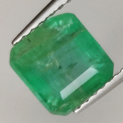 1.80ct Émeraude coupe émeraude 6.8x6.6mm