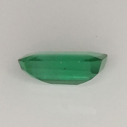 0.64ct Émeraude coupe émeraude 6.9x4.6mm