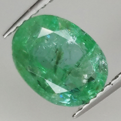 1.81ct Émeraude coupe ovale 9.0x6.9mm